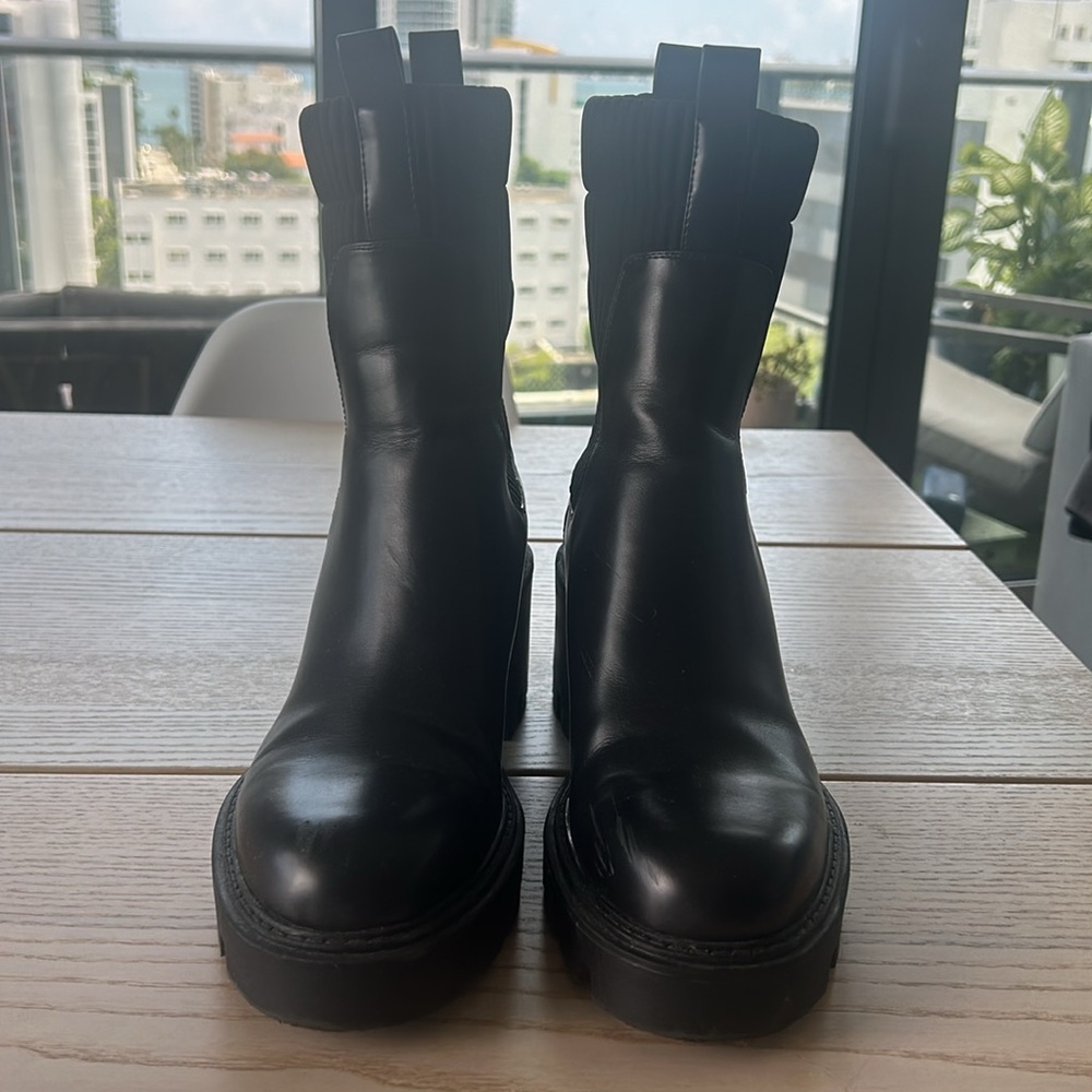 SOCK STYLE HEELED ANKLE BOOTS WITH LUG SOLES - Picture 3 of 7